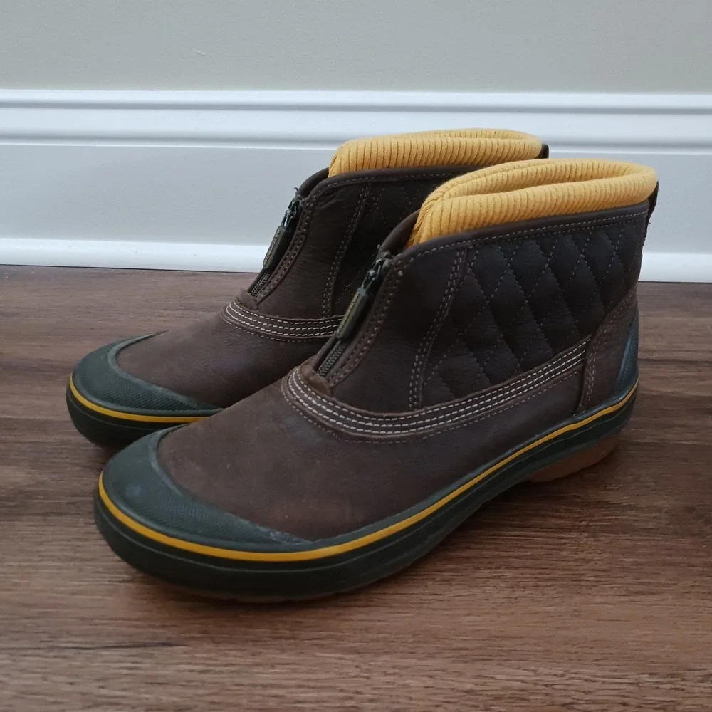 Clarks Outdoor Muckers 26100946 Brown Hiking Waterproof Boot Shoe Women Size 8
